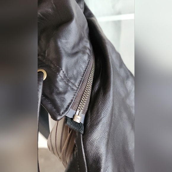 MIKE AND CHRIS 100% LEATHER  JACKET🤩🤩WITH DETACHABLE HOODIE - Picture 8 of 8